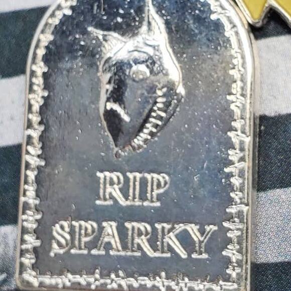 Tim Burton Frankenweenie Rest in Peace Phone Charm Y2K NIP - Picture 4 of 10